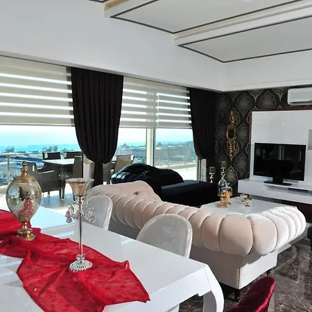 Nice Home With Shared Pools Near Beach And City Center In Alanya