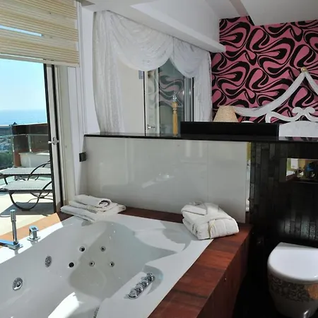 Nice Home With Shared Pools Near Beach And City Center In Alanya Apartmán Toslak