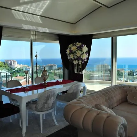 Nice Home With Shared Pools Near Beach And City Center In Alanya Toslak