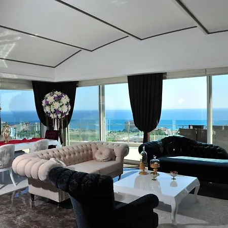 Nice Home With Shared Pools Near Beach And City Center In Alanya Apartmán *