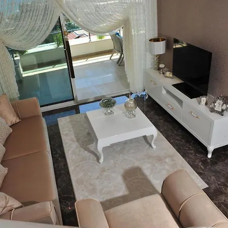 Apartmán Nice Home With Shared Pools Near Beach And City Center In Alanya