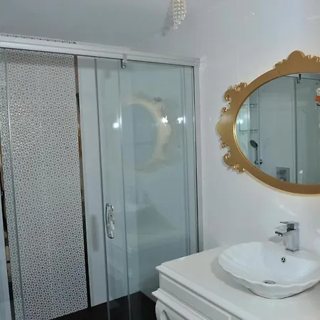 Nice Home With Shared Pools Near Beach And City Center In Alanya