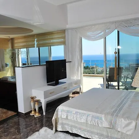 Nice Home With Shared Pools Near Beach And City Center In Alanya *